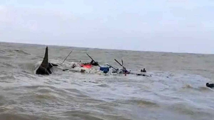 বঙ্গোপসাগরে ট্রলারডুবি, নিখোঁজ ২