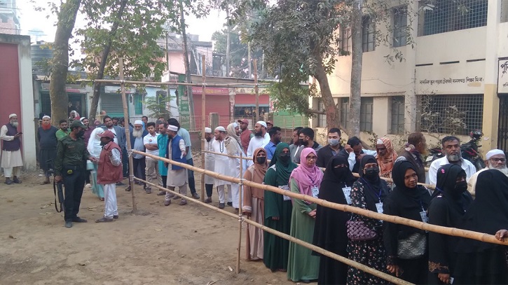 গণভোট ও ত্রয়োদশ জাতীয় সংসদ নির্বাচনের ভোটগ্রহণ শুরু