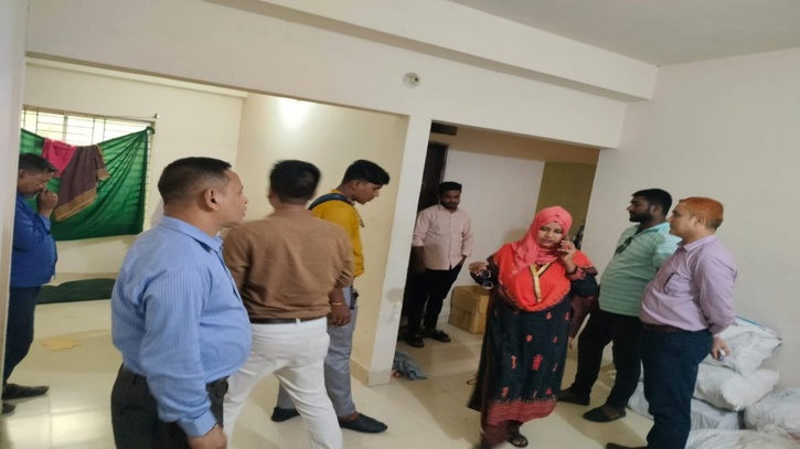চট্টগ্রামে নকল ব্যান্ডরোলযুক্ত সিগারেট জব্দ চট্টগ্রামে নকল ব্যান্ডরোলযুক্ত সিগারেট জব্দ
