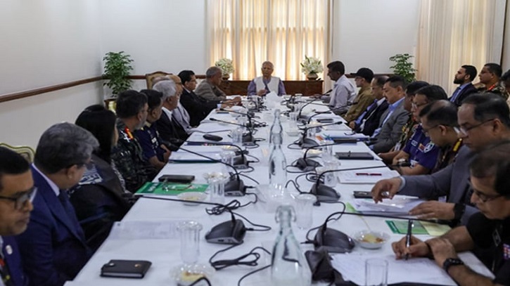 নির্বাচন প্রস্তুতি নিয়ে প্রধান উপদেষ্টার সভাপতিত্বে উচ্চপর্যায়ের বৈঠক