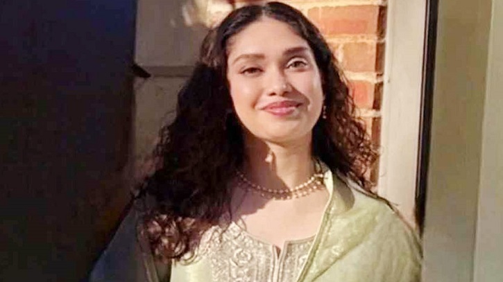 এনআইডি রেজিস্ট্রেশন সম্পন্ন করলেন জাইমা রহমান