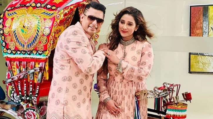 জায়েদ-সায়ন্তিকার বিচার করবে আল্লাহ জায়েদ-সায়ন্তিকার বিচার করবে আল্লাহ