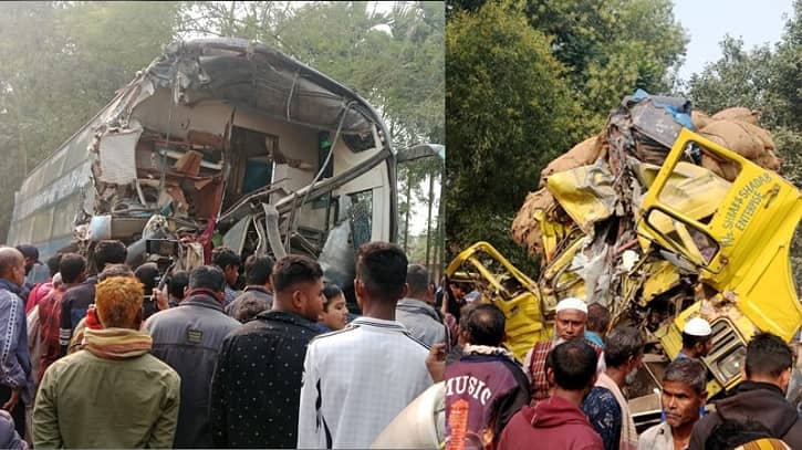 যাত্রীবাহী বাসের সঙ্গে ট্রাকের সংঘর্ষে চারজন নিহত যাত্রীবাহী বাসের সঙ্গে ট্রাকের সংঘর্ষে চারজন নিহত