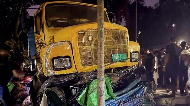 ট্রাক-সিএনজি-অটোরিকশার ত্রিমুখী সংঘর্ষে নিহত ৩, আহত ৫