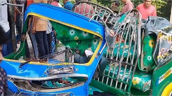 চাঁদপুরে ট্রাক-অটোরিকশার মুখোমুখি সংঘর্ষে নিহত ১, আহত ৩
