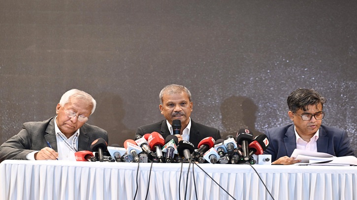 আজ-কালের মধ্যেই গণভোট অধ্যাদেশের গেজেট: আইন উপদেষ্টা