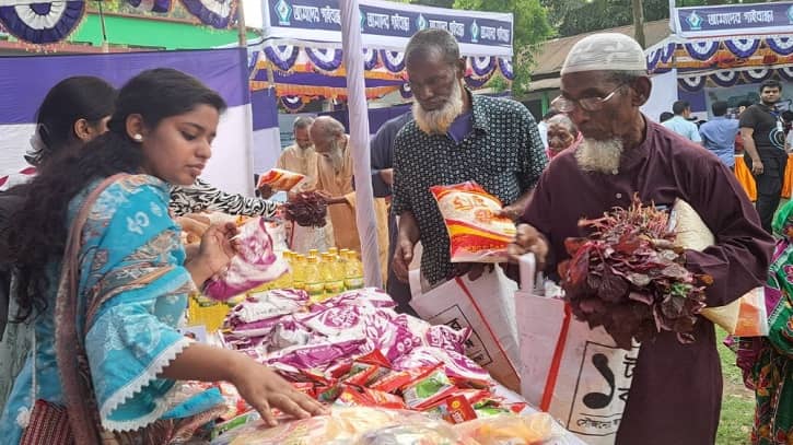 গাইবান্ধায় এক টাকার বাজার