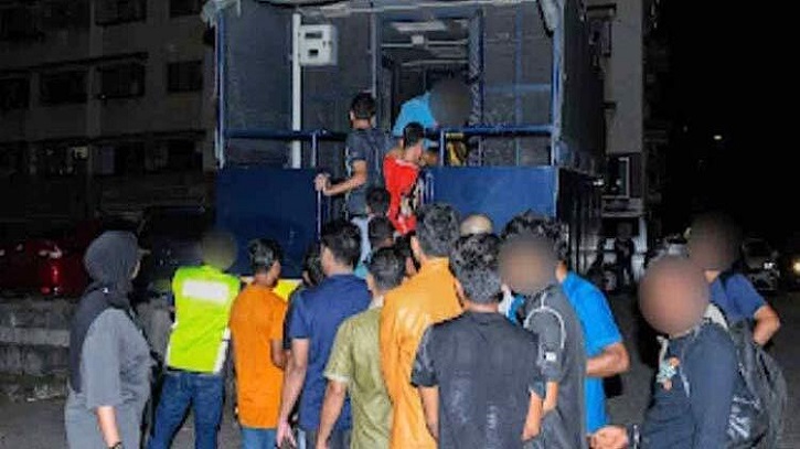 মালয়েশিয়ায় ৩৭৭ বাংলাদেশিকে আটক করেছে ইমিগ্রেশন বিভাগ মালয়েশিয়ায় ৩৭৭ বাংলাদেশিকে আটক করেছে ইমিগ্রেশন বিভাগ