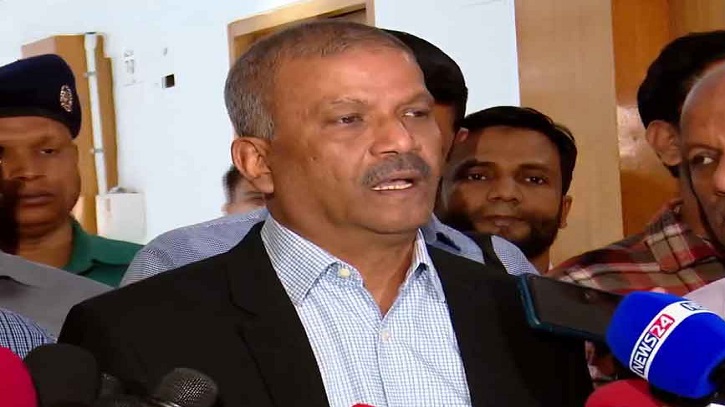 তারেক রহমানের দেশে আসতে আইনগত বাধা আছে বলে জানা নেই : আইন উপদেষ্টা