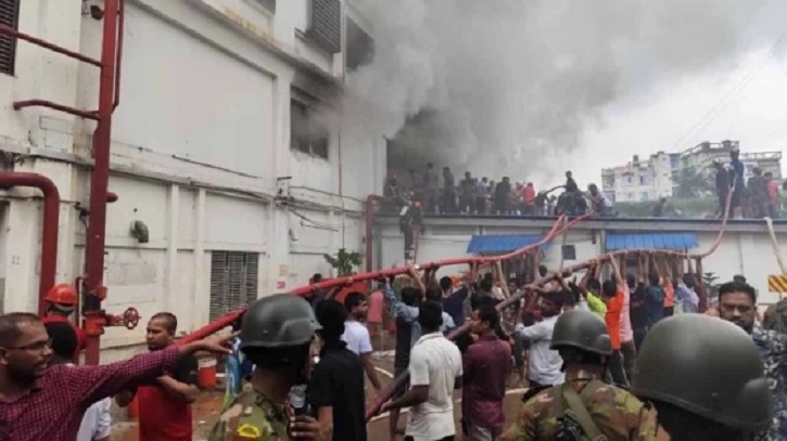 আশুলিয়ায় আগুনের পর ৪ কারখানা বন্ধ, তদন্ত কমিটি গঠন