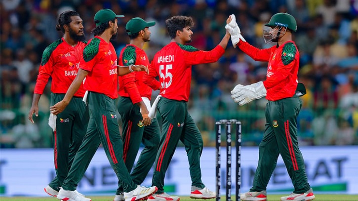 প্রথমবারের মত শ্রীলংকার বিপক্ষে টি-টোয়েন্টি সিরিজ জিতল বাংলাদেশ প্রথমবারের মত শ্রীলংকার বিপক্ষে টি-টোয়েন্টি সিরিজ জিতল বাংলাদেশ