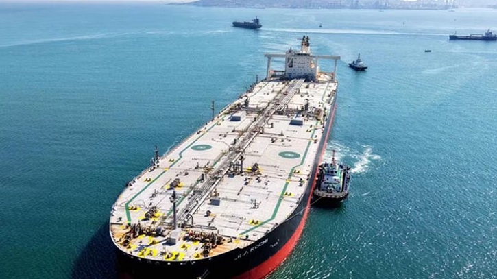 হরমুজ প্রণালিতে বাংলাদেশের কোনো জাহাজই ‘রেড জোন’ অতিক্রম করতে পারছে না