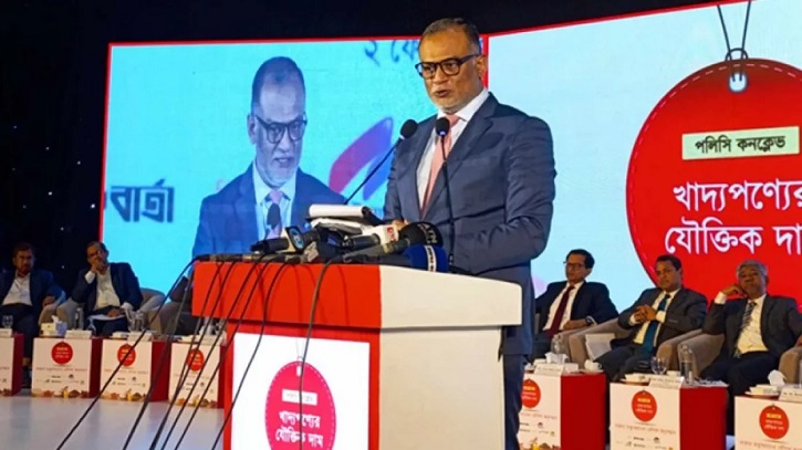 এক মাস ধরে খোলা সয়াবিন তেল খাচ্ছেন বাণিজ্য উপদেষ্টা এক মাস ধরে খোলা সয়াবিন তেল খাচ্ছেন বাণিজ্য উপদেষ্টা
