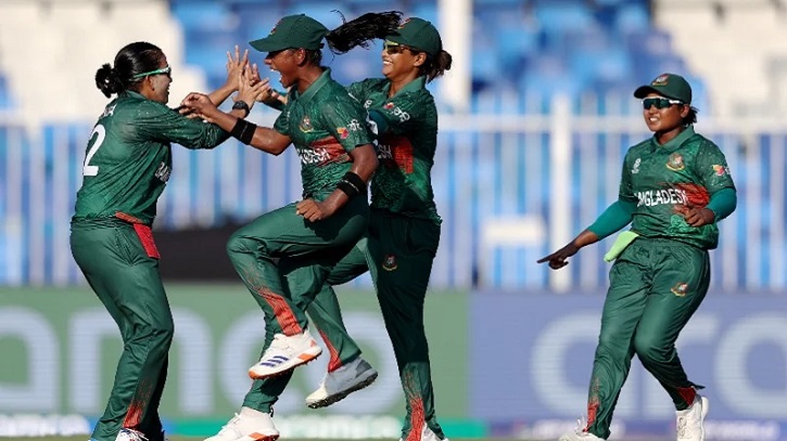 ১০ বছর ও ১৬ ম্যাচ পর বিশ্বকাপে জয় পেল বাংলাদেশ ১০ বছর ও ১৬ ম্যাচ পর বিশ্বকাপে জয় পেল বাংলাদেশ
