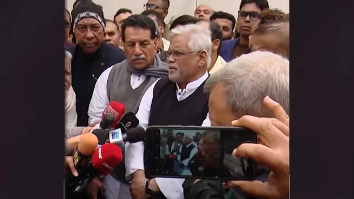 ‘বেগম খালেদা জিয়াকে স্লো পয়জনিংয়ে হত্যা করা হয়েছে’