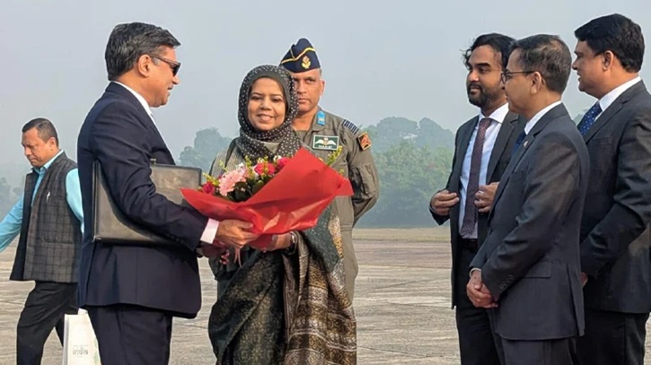 ঢাকায় পৌঁছেছেন ভারতের পররাষ্ট্র সচিব বিক্রম মিশ্রি ঢাকায় পৌঁছেছেন ভারতের পররাষ্ট্র সচিব বিক্রম মিশ্রি