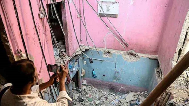 পাকিস্তানে বিস্ফোরণে আবাসিক ভবন ধস, নিহত ১৬