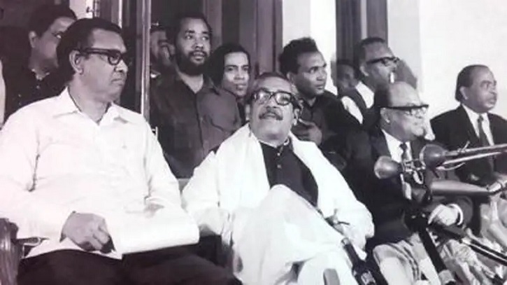 গভীর রাতে অধ্যাদেশ জারি: শেখ মুজিবসহ ৪ শতাধিক নেতার স্বীকৃতি বাতিল গভীর রাতে অধ্যাদেশ জারি: শেখ মুজিবসহ ৪ শতাধিক নেতার স্বীকৃতি বাতিল