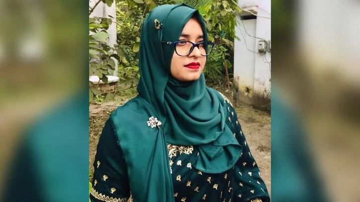 নিখোঁজ বৃষ্টির মরদেহ মিলল পুকুরে নিখোঁজ বৃষ্টির মরদেহ মিলল পুকুরে