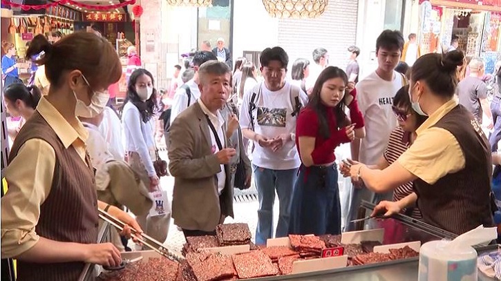 চীনে বসন্ত উৎসব ছুটিতে অনলাইন লেনদেন বেড়েছে