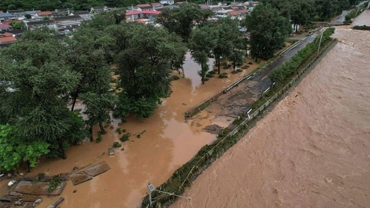 চীনের ইনার মঙ্গোলিয়া আকস্মিক বন্যায় আটজন নিহত চীনের ইনার মঙ্গোলিয়া আকস্মিক বন্যায় আটজন নিহত