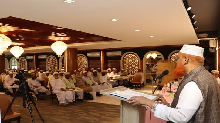 একজন দক্ষ শিক্ষকই যোগ্য ছাত্র তৈরীর কারিগর’  : ইআবি ভিসি