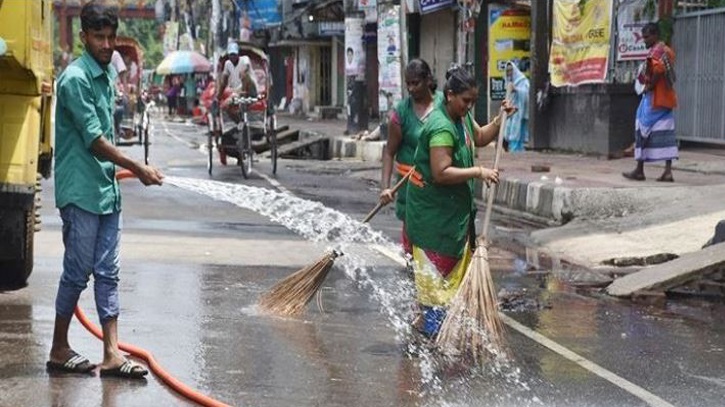 রাজধানীতে পশুর বর্জ্য অপসারণে প্রস্তুত ২০ হাজার ২৬৭ জন পরিচ্ছন্ন কর্মী রাজধানীতে পশুর বর্জ্য অপসারণে প্রস্তুত ২০ হাজার ২৬৭ জন পরিচ্ছন্ন কর্মী