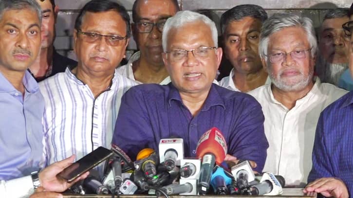 ‘যারা মন্ত্রণালয় চালাচ্ছে, তারা স্বাস্থ্যের কিছুই বোঝে না’ ‘যারা মন্ত্রণালয় চালাচ্ছে, তারা স্বাস্থ্যের কিছুই বোঝে না’