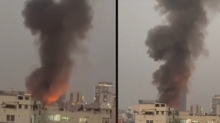 কড়াইল বস্তিতে ভয়াবহ আগুন, নিয়ন্ত্রণে ১১ ইউনিট কড়াইল বস্তিতে ভয়াবহ আগুন, নিয়ন্ত্রণে ১১ ইউনিট