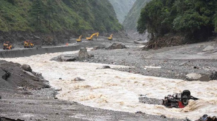 ভারত ও নেপালে বন্যা-ভূমিধসে নিহত ৭০