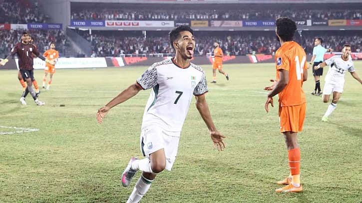 ভারতকে এক গোল দিয়ে বিরতিতে বাংলাদেশ