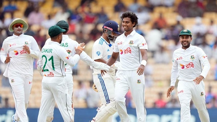 প্রথম দিন শেষে মিরাজ-মুরাদের ঘূর্ণিতে বাংলাদেশের দাপট