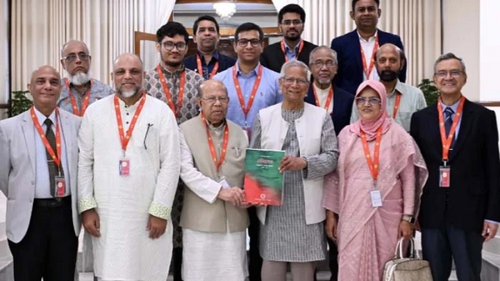 স্বাস্থ্যখাত সংস্কার: উপহার দিয়ে চিকিৎসকদের প্রভাবিত করা নিষিদ্ধের সুপারিশ স্বাস্থ্যখাত সংস্কার: উপহার দিয়ে চিকিৎসকদের প্রভাবিত করা নিষিদ্ধের সুপারিশ