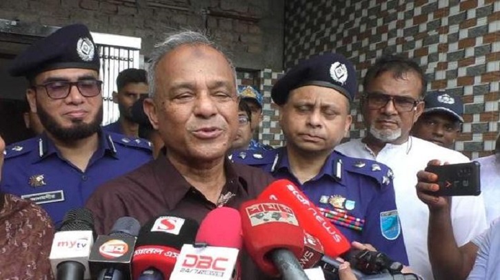 সন্ত্রাসীদের স্থান এদেশে হবে না : স্বরাষ্ট্র উপদেষ্টা সন্ত্রাসীদের স্থান এদেশে হবে না : স্বরাষ্ট্র উপদেষ্টা