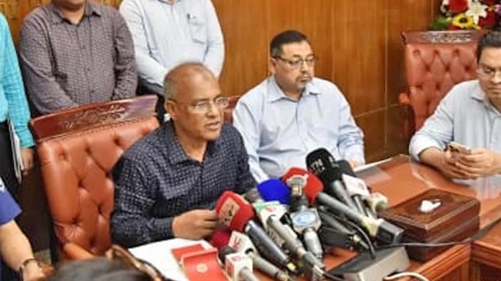 সারাদেশে চিরুনি অভিযানের ঘোষণা দিয়েছেন স্বরাষ্ট্র উপদেষ্টা সারাদেশে চিরুনি অভিযানের ঘোষণা দিয়েছেন স্বরাষ্ট্র উপদেষ্টা