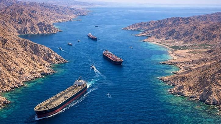 হরমুজ প্রণালিতে ইরানের ‘স্মার্ট নিয়ন্ত্রণ’, জোট গঠনে মিত্রদের চাপ ট্রাম্পের