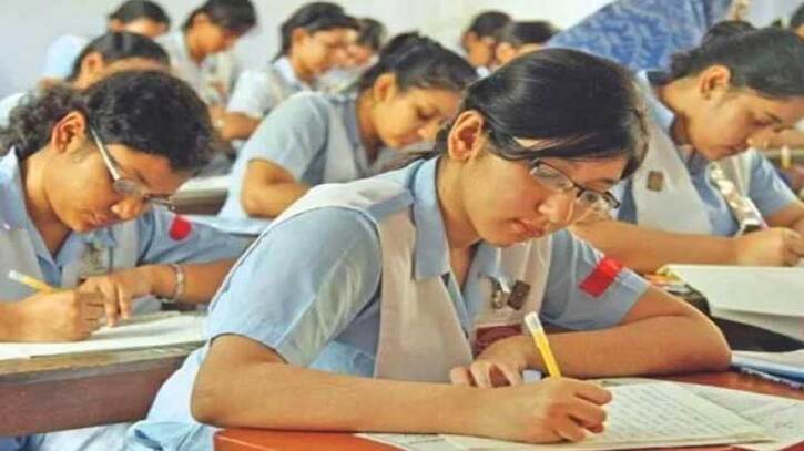 বৃহস্পতিবার এইচএসসি পরীক্ষায় অনুপস্থিত ১০ হাজার ৯৩ বৃহস্পতিবার এইচএসসি পরীক্ষায় অনুপস্থিত ১০ হাজার ৯৩