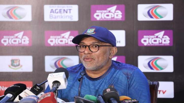 একাদশ নিয়ে ধোঁয়াশা রাখলেন হাথুরুসিংহে একাদশ নিয়ে ধোঁয়াশা রাখলেন হাথুরুসিংহে