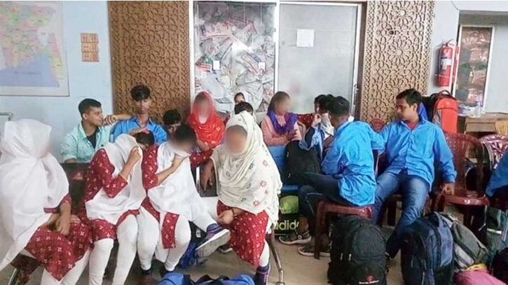 দীর্ঘ কারাভোগ শেষে ভারত থেকে দেশে ফিরলেন ২৪ বাংলাদেশি দীর্ঘ কারাভোগ শেষে ভারত থেকে দেশে ফিরলেন ২৪ বাংলাদেশি