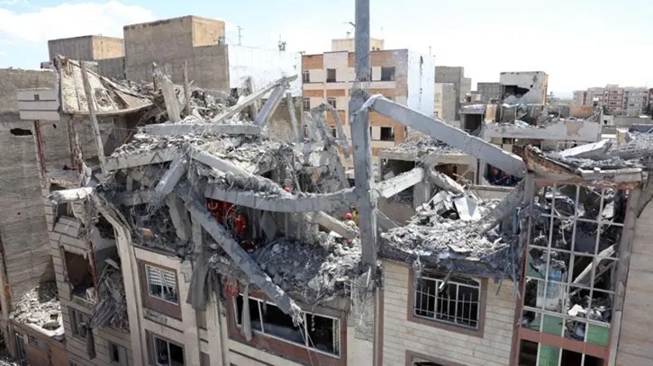 যুদ্ধের এক মাসে ইরানে বেসামরিক প্রাণহানি কত?