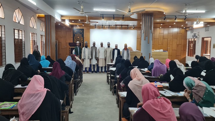 ইসলামি আরবি বিশ্ববিদ্যালয়ের অধীনে ফাজিল পরীক্ষা অনুষ্ঠিত ইসলামি আরবি বিশ্ববিদ্যালয়ের অধীনে ফাজিল পরীক্ষা অনুষ্ঠিত