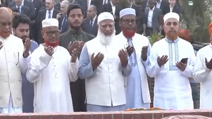 স্বাধীনতা দিবসে জাতীয় স্মৃতিসৌধে বিরোধীদলীয় নেতার শ্রদ্ধা