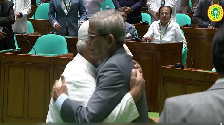 রাষ্ট্রপতি নির্বাচিত হওয়ায় মির্জা ফখরুলকে জামায়াত আমিরের অভিনন্দন রাষ্ট্রপতি নির্বাচিত হওয়ায় মির্জা ফখরুলকে জামায়াত আমিরের অভিনন্দন