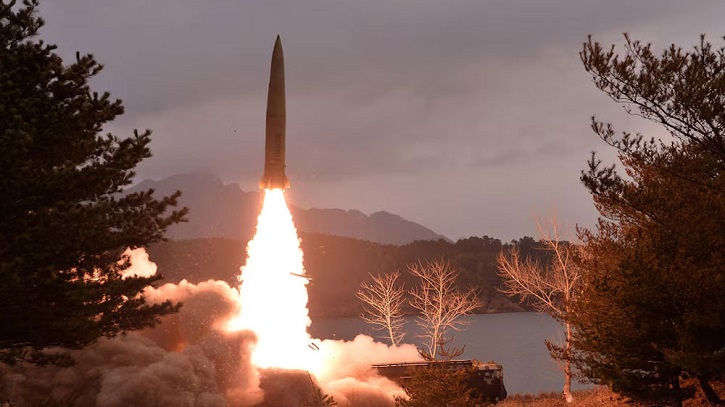 ১০টি ব্যালিস্টিক ক্ষেপণাস্ত্র নিক্ষেপ করেছে উ. কোরিয়া