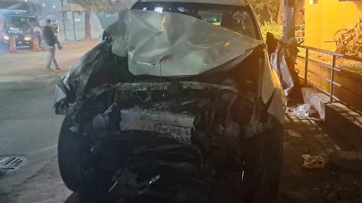 খিলক্ষেতে বেপরোয়া প্রাইভেট কার, নিহত শিশুসহ ৩ খিলক্ষেতে বেপরোয়া প্রাইভেট কার, নিহত শিশুসহ ৩