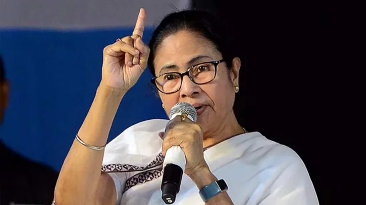 আমরা বসে ললিপপ খাবো না, বাংলাদেশ প্রসঙ্গে মমতা বন্দ্যোপাধ্যায় আমরা বসে ললিপপ খাবো না, বাংলাদেশ প্রসঙ্গে মমতা বন্দ্যোপাধ্যায়
