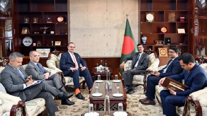 পররাষ্ট্র মন্ত্রণালয়ে মার্কিন রাষ্ট্রদূত, উপদেষ্টার সঙ্গে বৈঠক