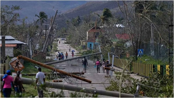 মেলিসার আঘাতে মৃতের সংখ্যা বেড়ে ৪৯, অগ্রসর হচ্ছে বারমুডার দিকে মেলিসার আঘাতে মৃতের সংখ্যা বেড়ে ৪৯, অগ্রসর হচ্ছে বারমুডার দিকে