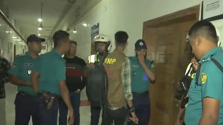 বাসায় ঢুকে বিচারকের ছেলেকে ছুরিকাঘাতে হত্যা