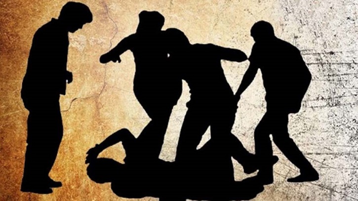 চোর-ছিনতাইকারী সন্দেহে গণপিটুনির পৃথক ঘটনায় নিহত ২